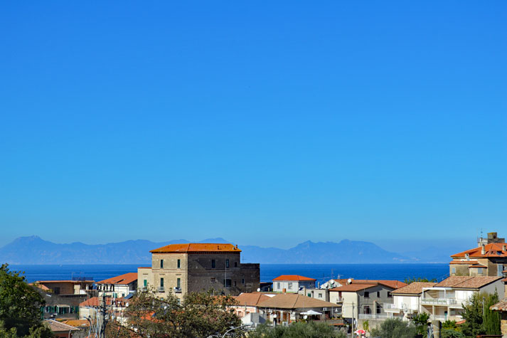 Ferienhaus Casa Angeli, Blick von der Küche aufs Meer