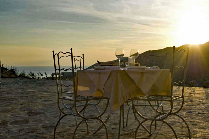 Hotel Sulle Onde Della Collina, Abendessen auf der Terrasse