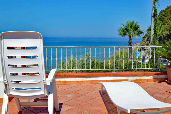Villetta Trezeni, Ferienwohnung mit großer Terrasse am Meer