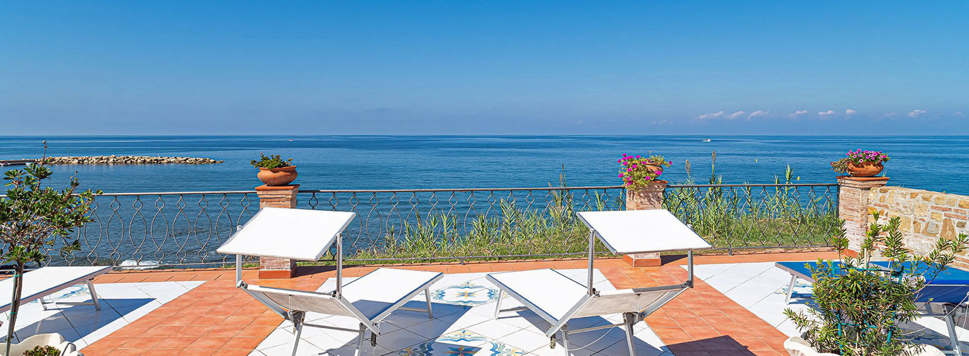 Villa Leucosia, Blick von der Terrasse aufs Meer