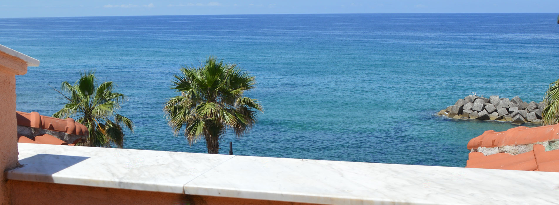 Blick aufs Meer, Ferienwohnung Palazzo Rosa