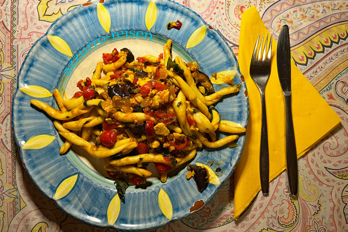 Köstliche Nudeln mit Sardinen
