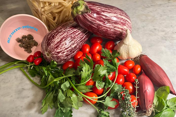 Linguine con pomodori freschi e gamberoni