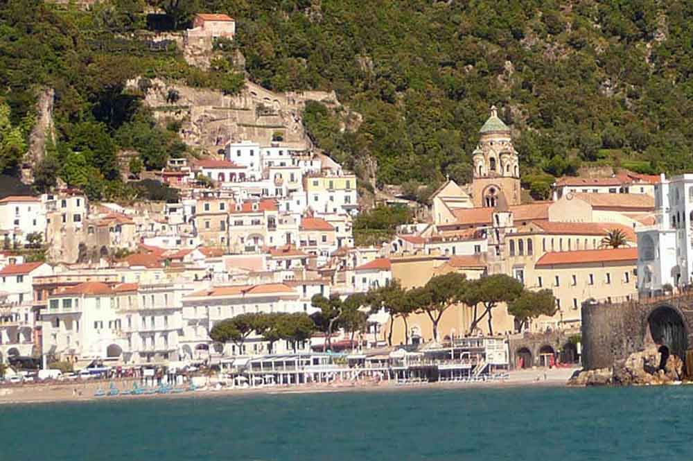 Blick vom Schiff auf Amalfi