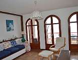 Der Wohnraum mit Terrasse zum Meer Der Wohnraum mit Zugang zur großen Terrasse zum Meer