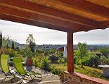 Viel Platz im Freien, auf der Terrasse oder im Garten mit Blick aufs Meer