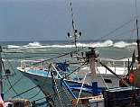 Das Meer zu unguhig für den Fischfang Das Meer ein wenig zu unguhig für den Fischfang