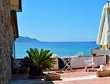Blick aufs Meer und dem Monte Licosa Blick von der Sonnenterrasse aufs Meer und dem Monte Licosa