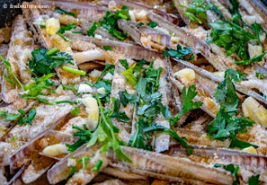 Fritierte Schwertmuscheln (cannolicchio)