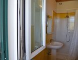 Bad mit Dusche, Ferienwohnung Iperico