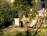 Gemütlicher, sonniger Platz im Garten Gemütlicher, sonniger Platz im Garten