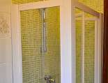 Bad mit Dusche der Ferienwohnung Caretta I Bad mit Dusche der Ferienwohnung Caretta I