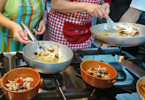 Köstlichkeiten frisch aus der Pfanne