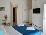 Doppelzimmer gegenüber dem großen Salon