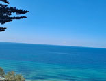 Weiter Ausblick aufs Meer von der Terrasse