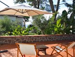 Blick von der Terrasse Blick von der Terrasse auf den Garten und das Meer